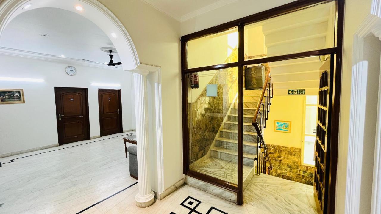 Hotel Starline Sector 28 Γκουργκάον Εξωτερικό φωτογραφία