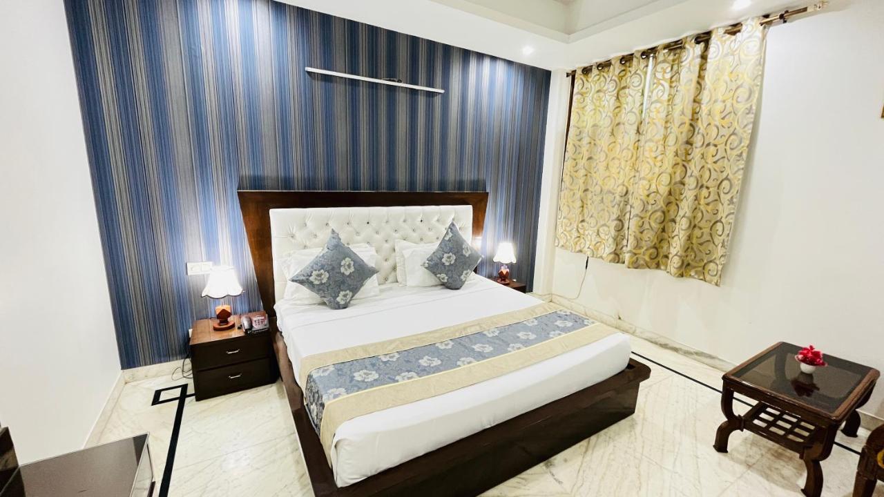 Hotel Starline Sector 28 Γκουργκάον Εξωτερικό φωτογραφία
