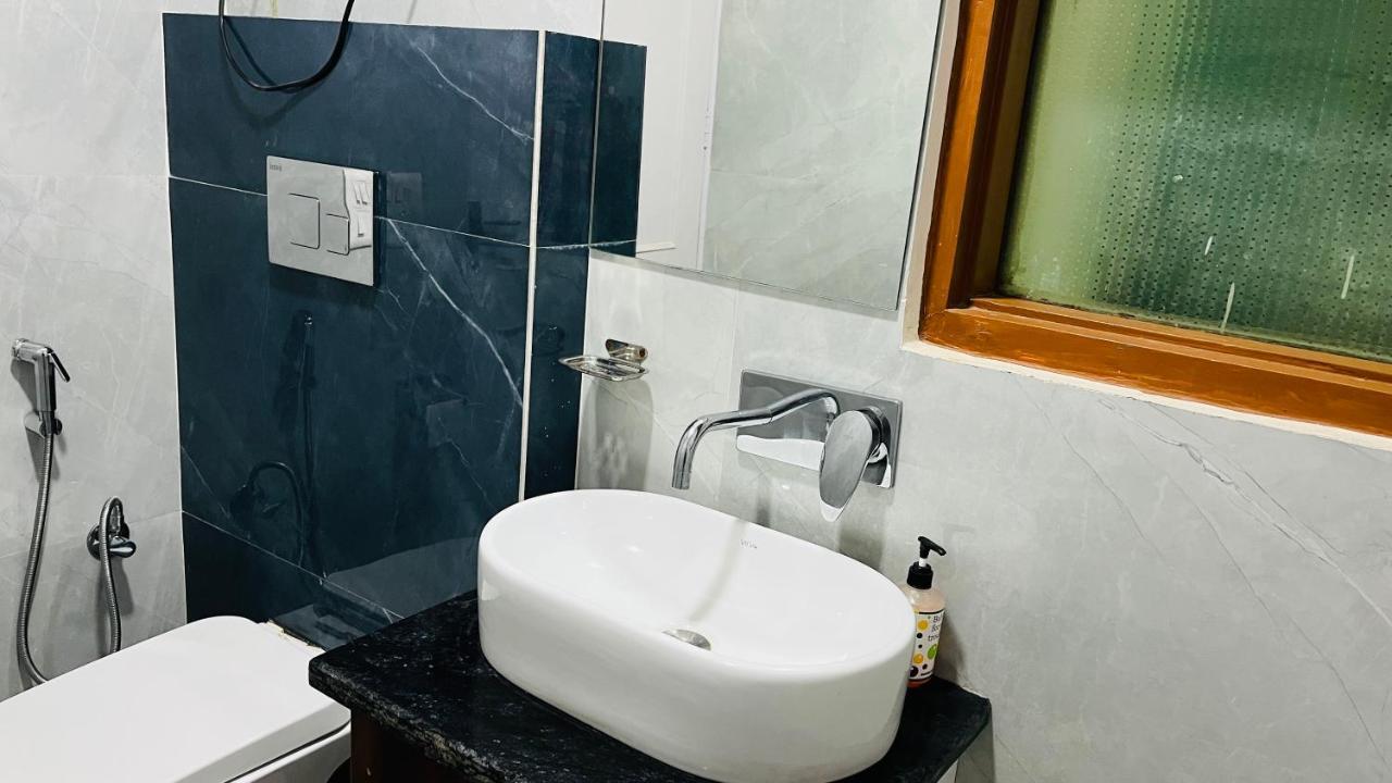 Hotel Starline Sector 28 Γκουργκάον Εξωτερικό φωτογραφία