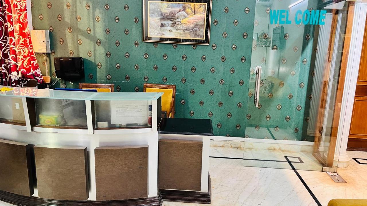 Hotel Starline Sector 28 Γκουργκάον Εξωτερικό φωτογραφία