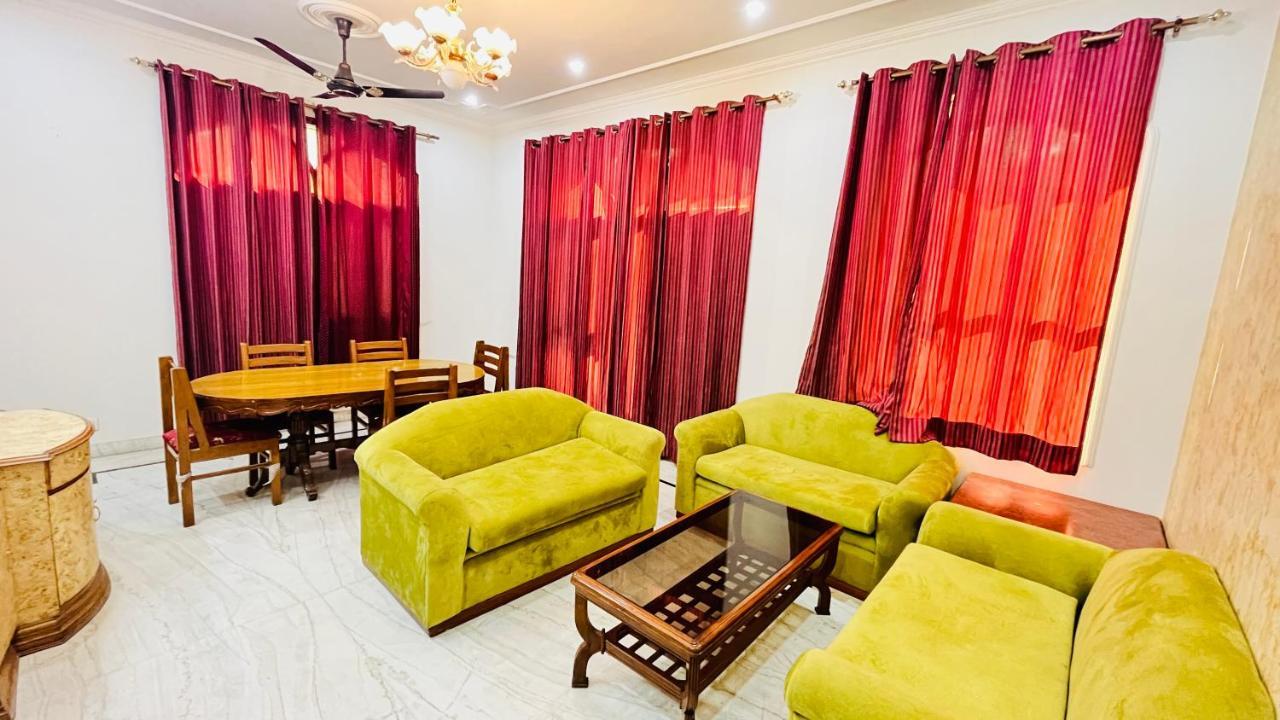 Hotel Starline Sector 28 Γκουργκάον Εξωτερικό φωτογραφία