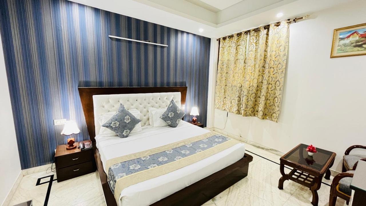 Hotel Starline Sector 28 Γκουργκάον Εξωτερικό φωτογραφία