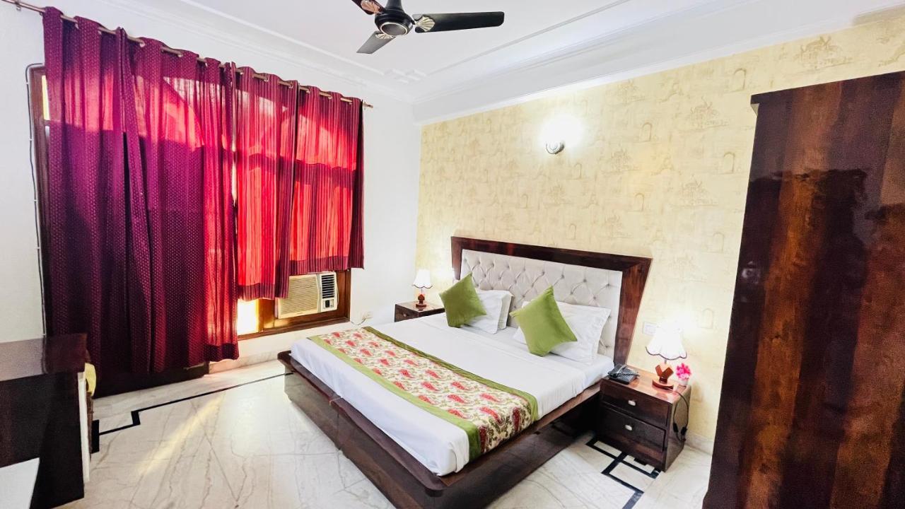 Hotel Starline Sector 28 Γκουργκάον Εξωτερικό φωτογραφία