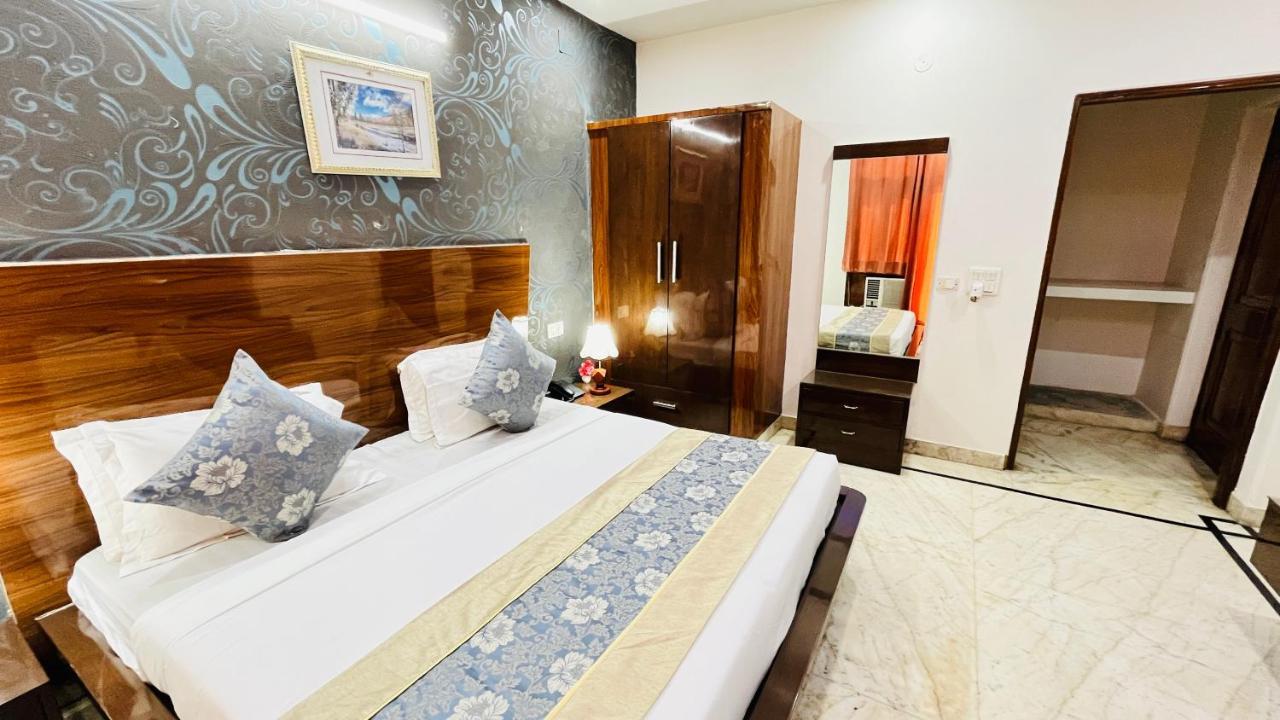 Hotel Starline Sector 28 Γκουργκάον Εξωτερικό φωτογραφία